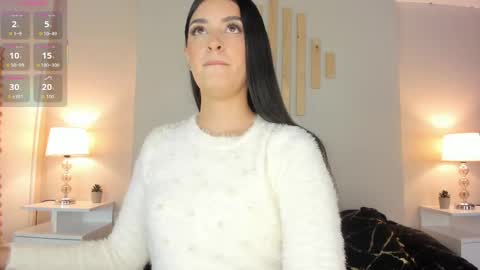 Natacha Diaz online show from September 25, 2025, 11:36 am