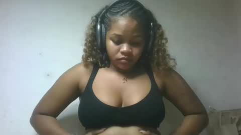 natachazz online show from May 7, 2026, 8:14 pm