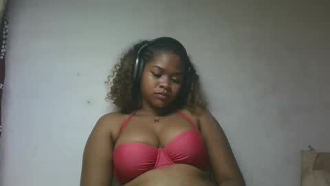 natachazz online show from May 8, 2026, 9:42 pm