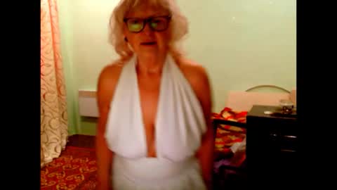 natali online show from April 16, 2026, 4:24 am