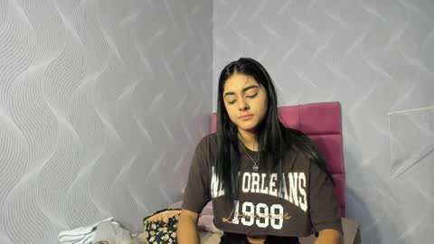 Naty  online show from January 4, 2025, 12:27 pm