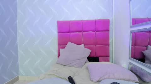 Naty  online show from January 22, 2025, 6:31 pm