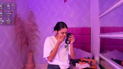 Naty  online show from February 28, 2025, 12:20 pm