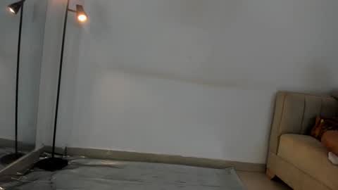 Naty  online show from November 6, 2025, 12:28 pm