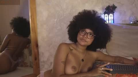 natalia_curlyx online show from February 10, 2025, 1:24 am