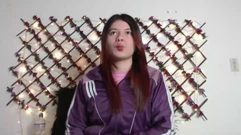 Natalia Walker online show from January 17, 2026, 1:49 pm