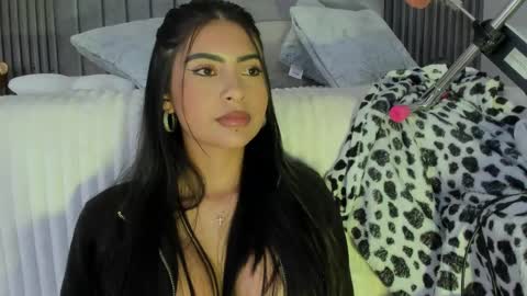 nataliaa___ online show from February 23, 2025, 8:17 am