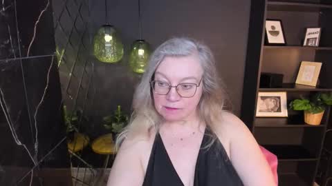 NataliCloud online show from February 4, 2026, 1:28 pm