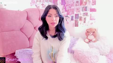       online show from February 14, 2025, 2:33 pm