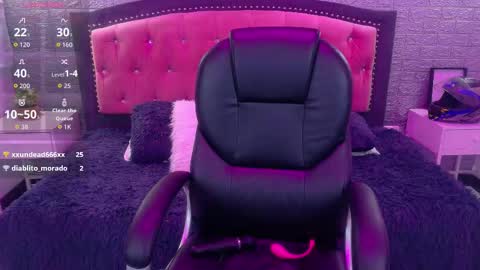 Snapshot of natalie_loffreda chatting on February 3, 2026, 6:22 am natalie online show from February 3, 2026, 6:22 am