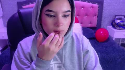 Snapshot of natalie_loffreda chatting on February 17, 2026, 3:14 am natalie online show from February 17, 2026, 3:14 am