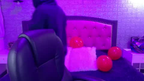 Snapshot of natalie_loffreda chatting on February 18, 2026, 3:24 am natalie online show from February 18, 2026, 3:24 am