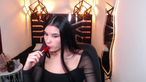 natalie  online show from April 1, 2026, 7:55 pm