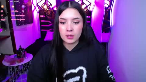 natalie  online show from June 1, 2026, 8:10 pm