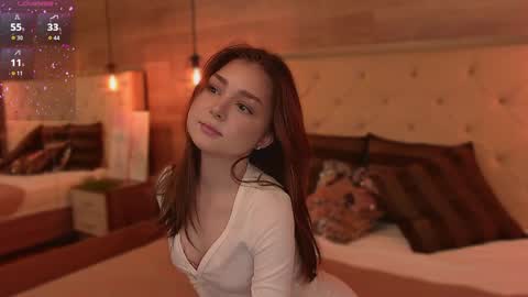 nataliecroft online show from April 5, 2026, 7:27 am