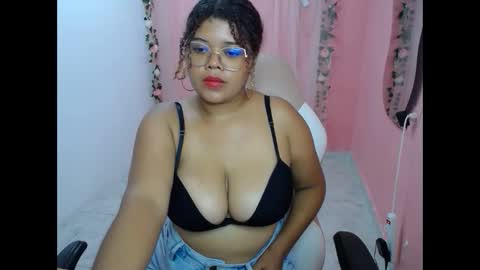 natalielabellex1 online show from October 10, 2025, 6:40 pm