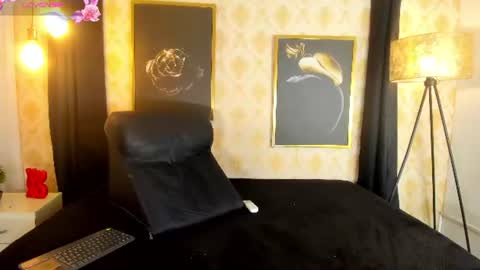 Snapshot of natalieparkerr chatting on June 22, 2026, 12:57 pm NATALIE online show from June 22, 2026, 12:57 pm