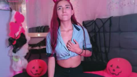 natalliapradas online show from October 21, 2025, 8:20 pm