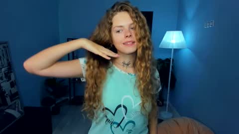 Natalie online show from October 19, 2025, 5:08 am