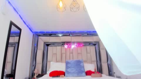 Nataly Kydman online show from December 4, 2024, 1:58 am