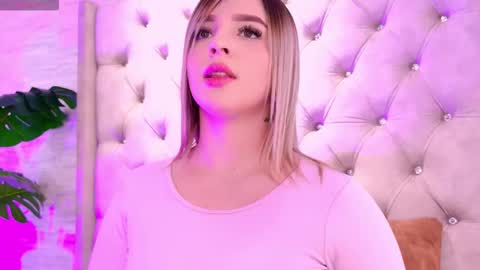 nataly_lblanck online show from October 21, 2025, 12:06 pm