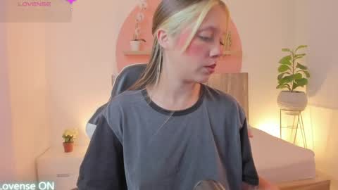 Snapshot of nataly_rodri chatting on May 21, 2026, 2:18 am Nataly online show from May 21, 2026, 2:18 am