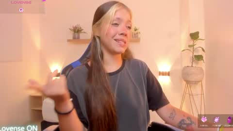 Snapshot of nataly_rodri chatting on May 24, 2026, 1:54 am Nataly online show from May 24, 2026, 1:54 am