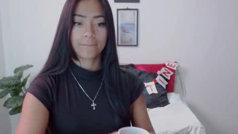 Nataly Escobar online show from February 4, 2026, 1:39 pm