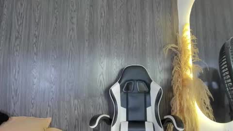 natan_77 online show from February 6, 2026, 5:12 am