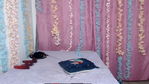 natascha_2023 online show from September 26, 2025, 12:25 am