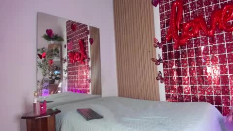 Natasha Sccott online show from February 14, 2025, 11:09 pm