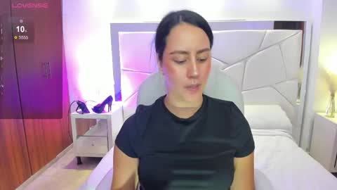 natasha kiim online show from March 23, 2026, 3:10 am