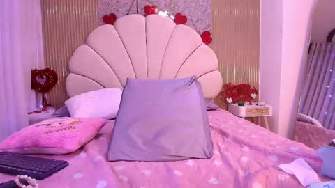 Snapshot of natasha_luna_ chatting on February 9, 2026, 7:29 pm Natasha online show from February 9, 2026, 7:29 pm