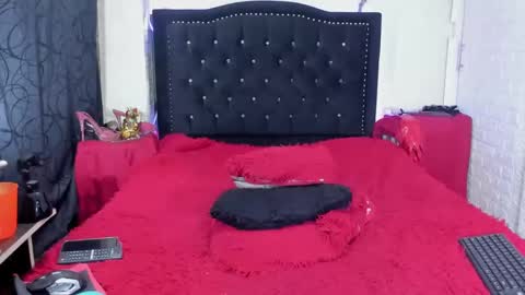 natashaburgos online show from December 4, 2024, 2:59 pm