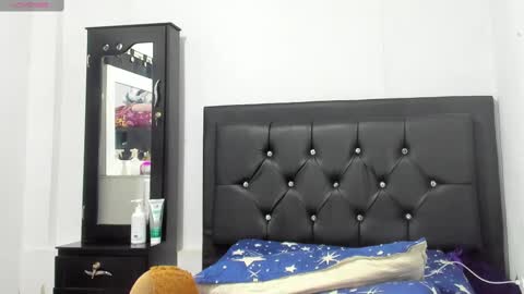 natasshaa_brown online show from October 15, 2025, 1:28 am