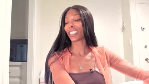 Snapshot of natassiadreamsxxx chatting on February 10, 2026, 2:15 am Natassia Dreams online show from February 10, 2026, 2:15 am