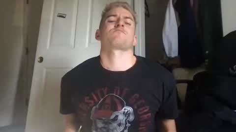 Snapshot of natetheexplorer chatting on May 19, 2026, 12:16 am natetheexplorer online show from May 19, 2026, 12:16 am