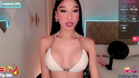 Snapshot of nathalie_hadid chatting on February 25, 2025, 10:07 pm please follow me guyss online show from February 25, 2025, 10:07 pm