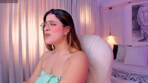 Snapshot of nathalie_rivers chatting on April 1, 2026, 1:41 pm NATHALIE online show from April 1, 2026, 1:41 pm
