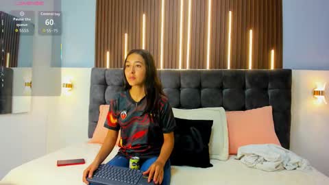 ... Nathaly ... online show from October 14, 2025, 3:07 am