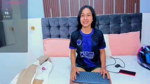 ... Nathaly ... online show from November 5, 2025, 3:50 am