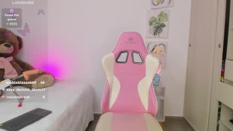 Snapshot of nathaly_evans18 chatting on October 7, 2025, 6:32 am nathaly_evans18 online show from October 7, 2025, 6:32 am