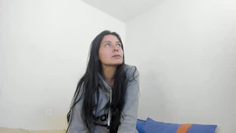 Nathaly online show from December 3, 2024, 7:00 pm