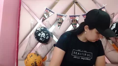 Snapshot of nathaly_low chatting on October 21, 2025, 3:07 am nathaly low online show from October 21, 2025, 3:07 am