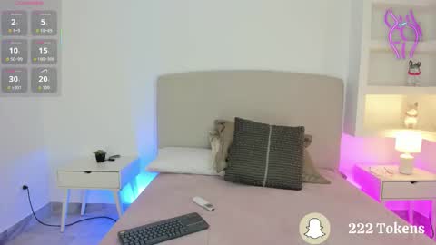 NATHALY  online show from October 20, 2025, 10:49 am