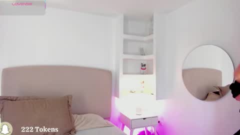 NATHALY  online show from November 21, 2025, 10:36 am