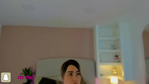 NATHALY  online show from April 10, 2026, 10:42 am