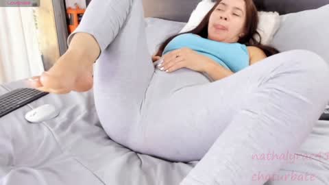 nathalyrae41 online show from January 15, 2025, 8:58 pm