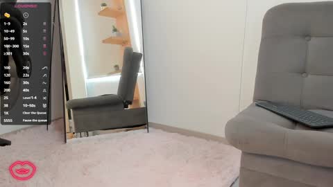 nathalyxx_ online show from December 4, 2024, 5:22 pm