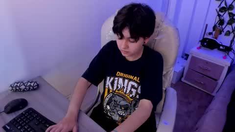 nathalyy_ds online show from September 19, 2025, 3:08 am